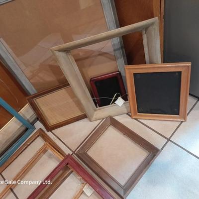 Large assortment of wood picture frames - Artwork frames