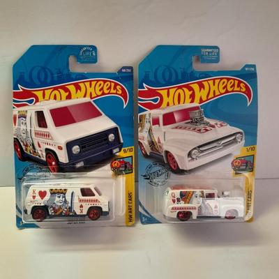 New in package HOT WHEELS HW art cars Card deck King & Queen Super van and '56 Ford F-100