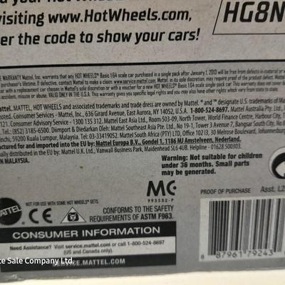 New in package HOT WHEELS HW art cars Card deck King & Queen Super van and '56 Ford F-100