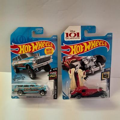 New in package HOT WHEELS HW Raceday '64 Nova wagon gasser & HW Screentime 101 dalmatians Cruella De Ville