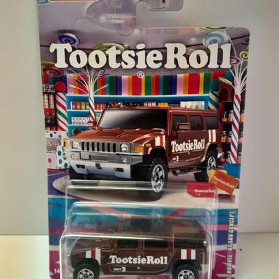 New in package MATCHBOX Tootsie roll & Tootsie roll pop collectible cars