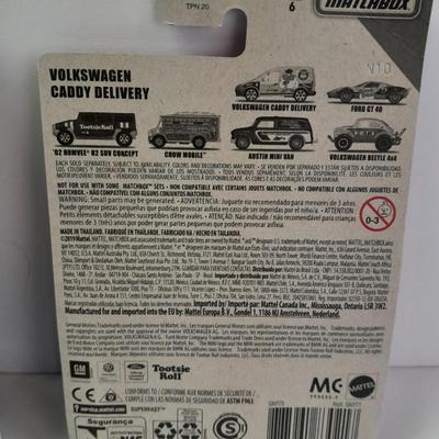 New in package MATCHBOX Tootsie roll & Tootsie roll pop collectible cars