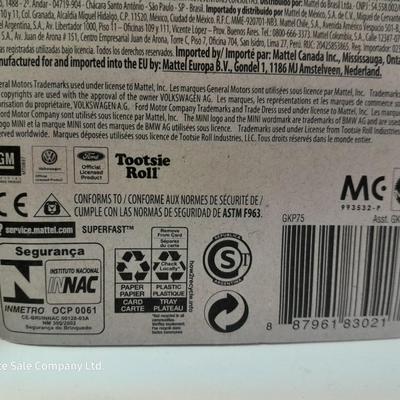 New in package MATCHBOX Tootsie roll & Tootsie roll pop collectible cars