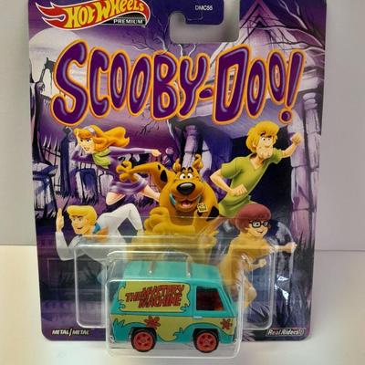 New in package Hot Wheels Scooby -Doo Mystery Machine van