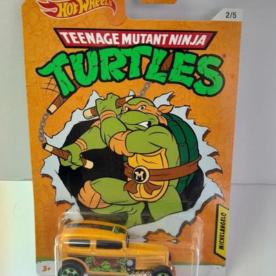 New in package Hot Wheels Teenage Mutant Nija Turtles Michelangelo collectible Midnight Otto car