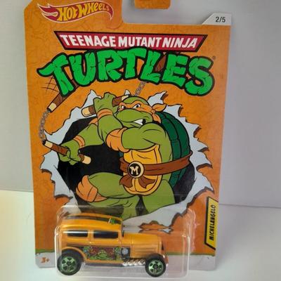 New in package Hot Wheels Teenage Mutant Nija Turtles Michelangelo collectible Midnight Otto car