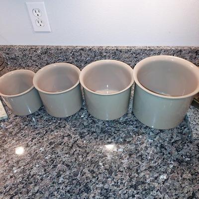 Set of 4 stackable containers