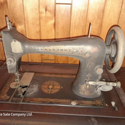 Ornate Antique Franklin Treadle Sewing Machine c. 1917 with Foldaway Cabinet