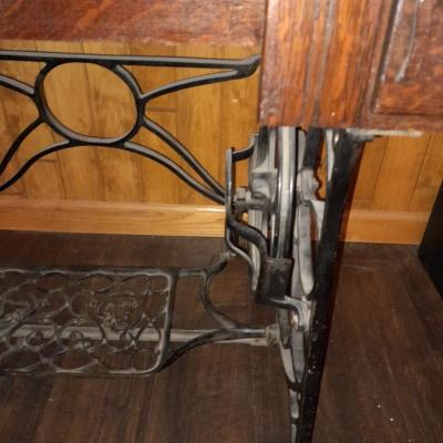 Ornate Antique Franklin Treadle Sewing Machine c. 1917 with Foldaway Cabinet