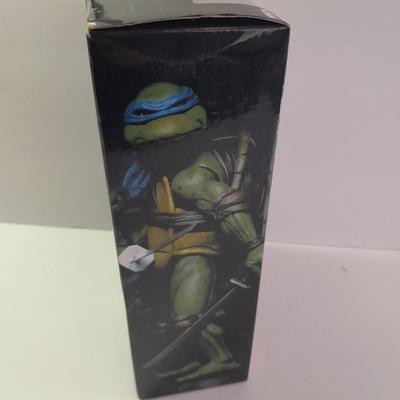 New in the package Teenage Mutant Ninja Turtles LEONARDO Turtle figure