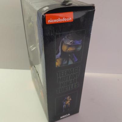 New in the package Teenage Mutant Ninja Turtles LEONARDO Turtle figure