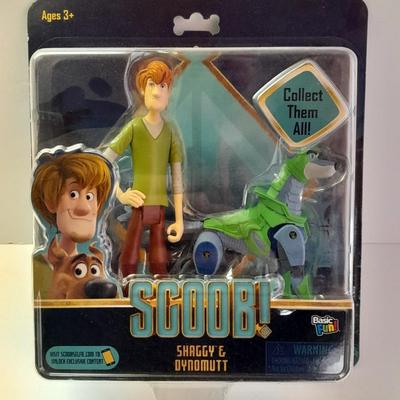 New in the package Scooby-Doo Shaggy & Dyno Mutt figures