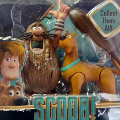 New in the package Scooby-Doo & Captain Caveman figures