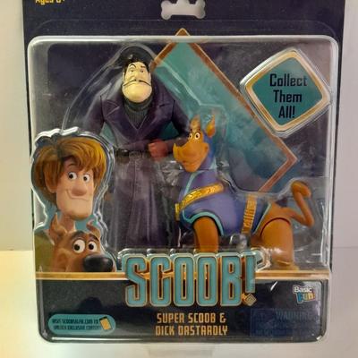 New in the package Scooby-Doo Super Scoob & Dick Dastardly figures