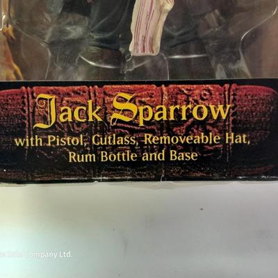 New in the package Pirates of the Caribbean Series 1 JACK SPARROW figure