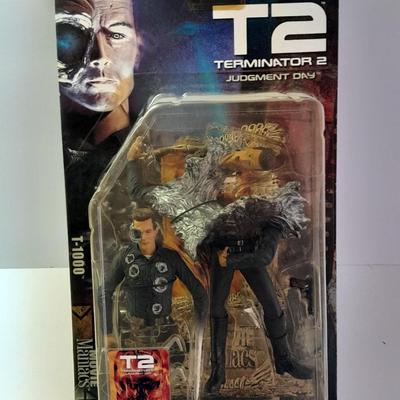New in the package TERMINATOR 2 T2 Judgment Day T-1000 Movie Manics Figure