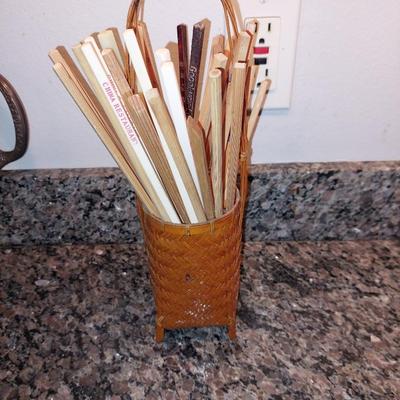 Wicker chopsticks holder