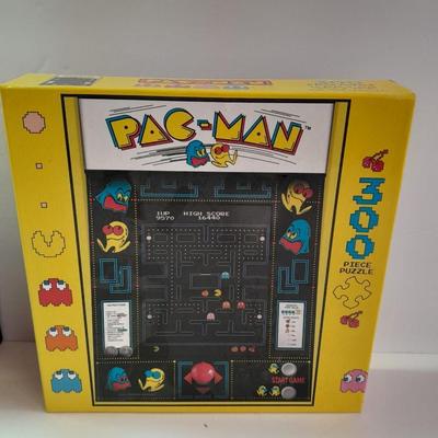 New & sealed Pac Man puzzle and Glow in the dark 100-piece mini puzzles