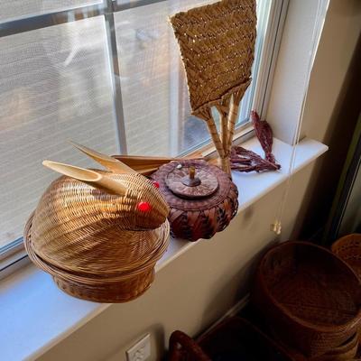 Lot 2 assorted baskets