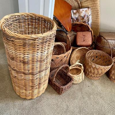 Lot 3 baskets
