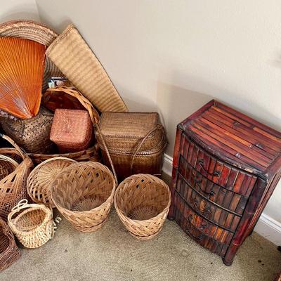 Lot 3 baskets