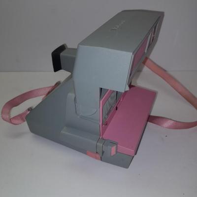 Cool Cam Polaroid camera in wonderful working condition