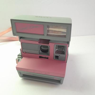 Cool Cam Polaroid camera in wonderful working condition