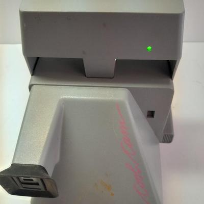 Cool Cam Polaroid camera in wonderful working condition