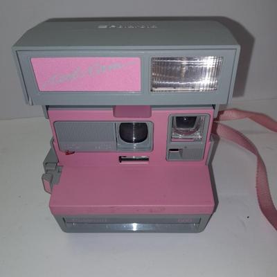 Cool Cam Polaroid camera in wonderful working condition