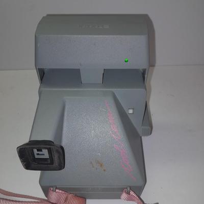 Cool Cam Polaroid camera in wonderful working condition