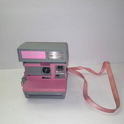 Cool Cam Polaroid camera in wonderful working condition
