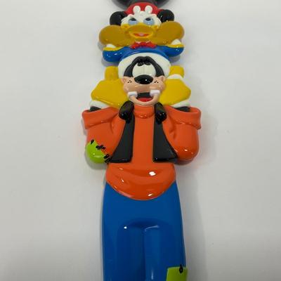 -100- COLLECTIBLE | Vintage Walt Disney World Souvenir Back Scratcher