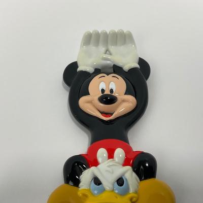 -100- COLLECTIBLE | Vintage Walt Disney World Souvenir Back Scratcher