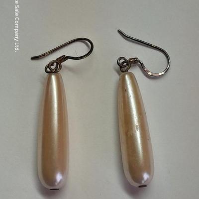 Rhinestone ring BLING! with tear drop like pearl colored necklace and matching earrings