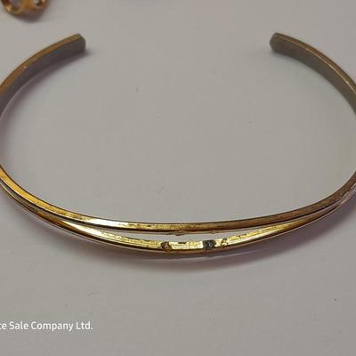 Amethyst colored matching jewelry - Ring - Bracelet - Hat pin - and necklace