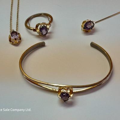 Amethyst colored matching jewelry - Ring - Bracelet - Hat pin - and necklace