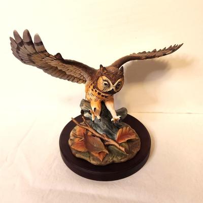 Lot #90 Andrea Great Horned Owl figurine