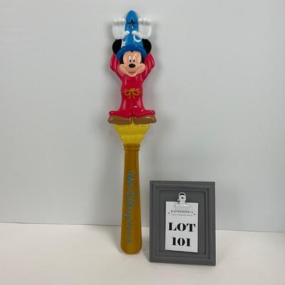 -101- COLLECTIBLE | Walt Disney Mickey Mouse Fantasia Sorcerer Back Scratcher