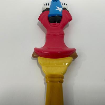-101- COLLECTIBLE | Walt Disney Mickey Mouse Fantasia Sorcerer Back Scratcher