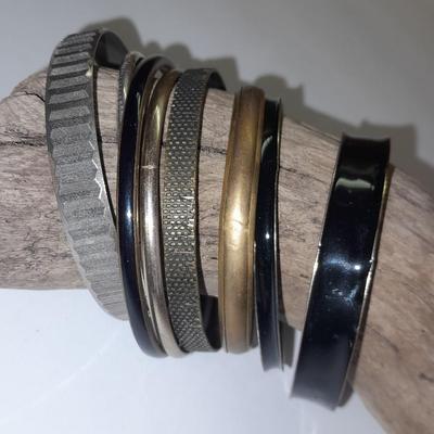 Seven cute and fun Metal bracelets