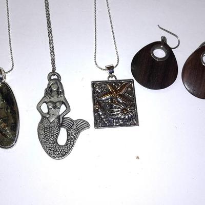 Nautical Jewlery - Necklaces and earrings for the Beach - or beach lover!