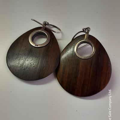 Nautical Jewlery - Necklaces and earrings for the Beach - or beach lover!