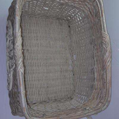 Flatware storage box with large Decorative basket
