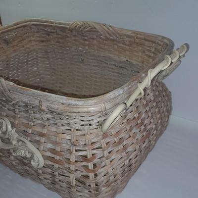 Flatware storage box with large Decorative basket