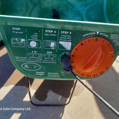 Scott's Mini Turf Builder Broadcast spreader 5,000 SQ foot