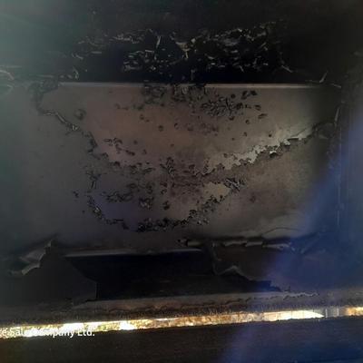 Weber propane grill with 2 propane bottles