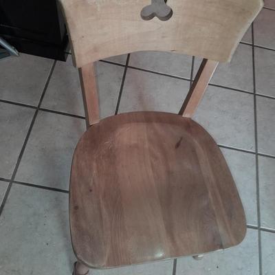 Solid wood Antique chair with indented seat for bottom