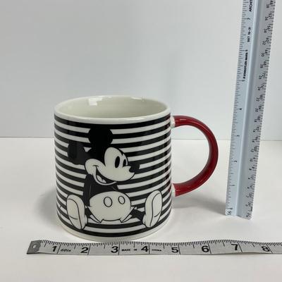 -136- KITCHEN | Mickey Mouse Mugs