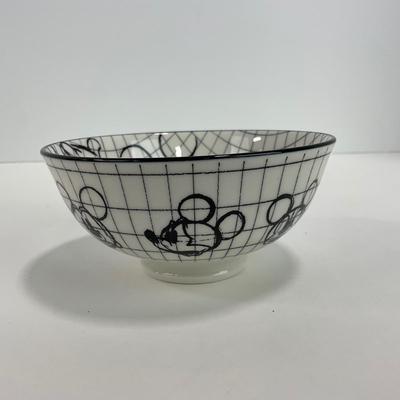 -138- KITCHEN | Mickey Mouse Bowls & Covered Mug