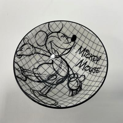 -138- KITCHEN | Mickey Mouse Bowls & Covered Mug